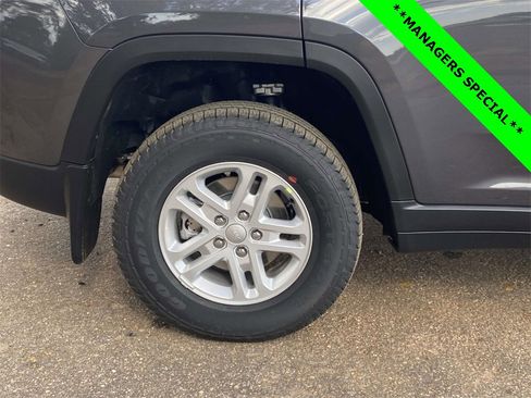 New 2025 Jeep Grand Cherokee Laredo w/ MOPAR Finishing Package image 37