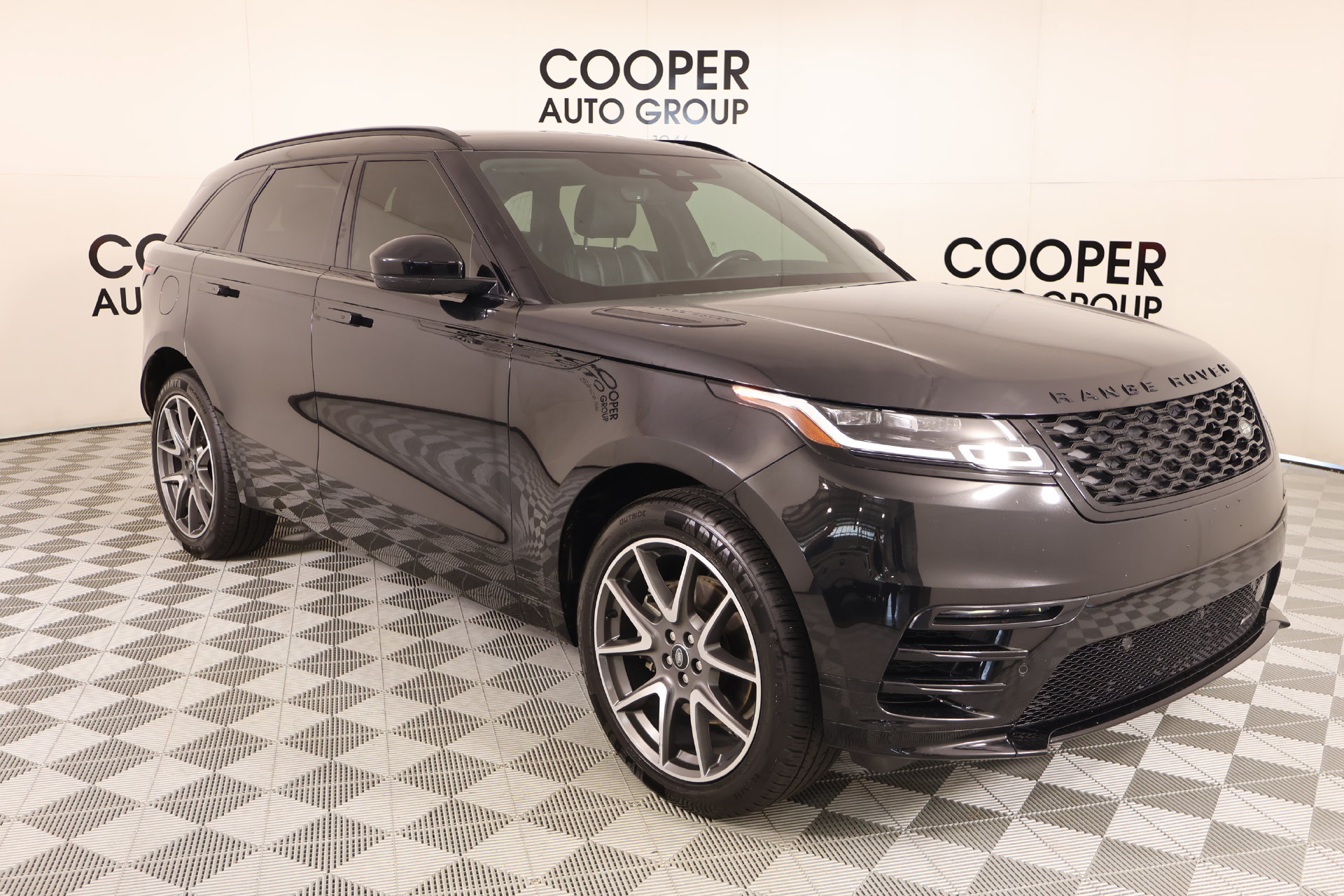 Used 2022 Land Rover Range Rover Velar R-Dynamic S AWD/4WD image 1