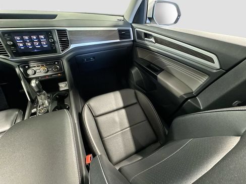 Used 2021 Volkswagen Atlas SE w/ Towing Package AWD/4WD image 16