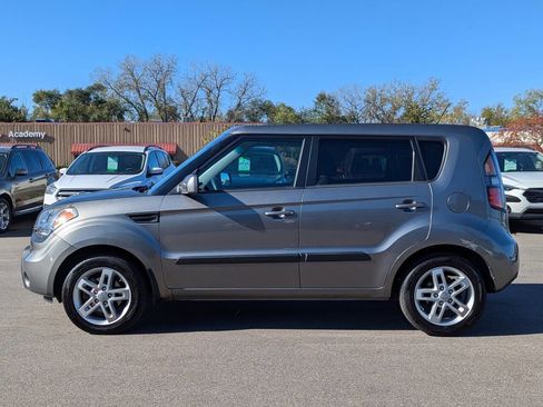 Used 2011 Kia Soul + w/ Audio Pkg image 9
