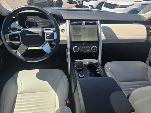 Used 2023 Land Rover Discovery S AWD/4WD image 21