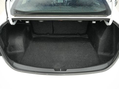 Used 2024 Chevrolet Malibu LT image 31