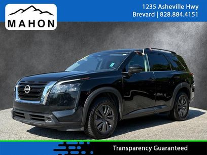 Used 2025 Nissan Pathfinder SV