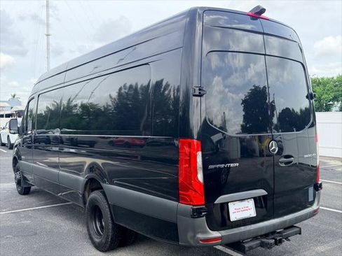 Used 2022 Mercedes-Benz Sprinter 3500 image 22
