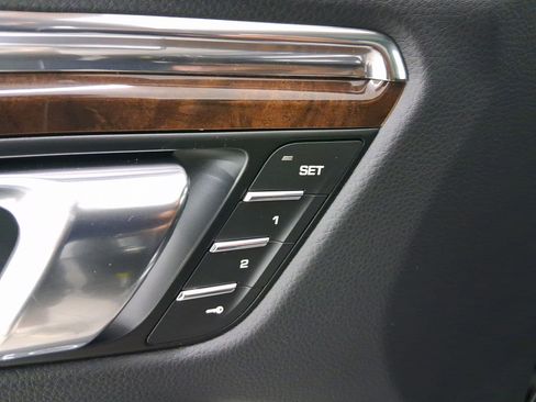 New 2026 Porsche Macan S image 12