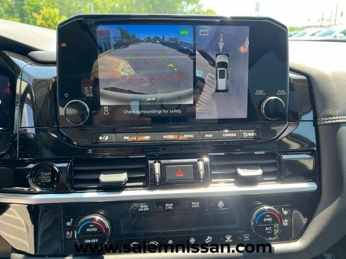 Used 2025 Nissan Pathfinder Platinum w/ Cargo Package AWD/4WD image 12