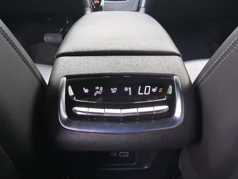 Used 2020 Cadillac XT6 Premium Luxury image 24