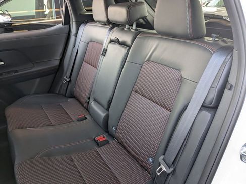 Used 2025 Nissan Kicks SR image 18