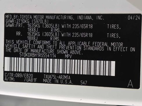Certified 2024 Toyota Highlander XLE AWD/4WD image 32