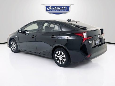 Used 2019 Toyota Prius XLE image 4