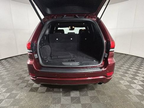 Used 2020 Jeep Grand Cherokee Altitude AWD/4WD image 28