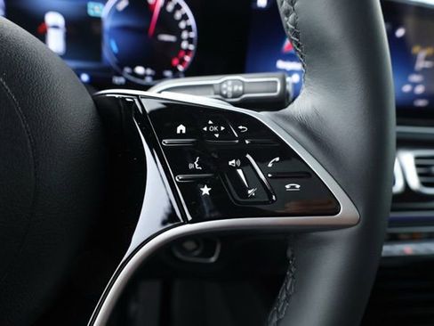 Used 2024 Mercedes-Benz GLE 450e 4MATIC image 17