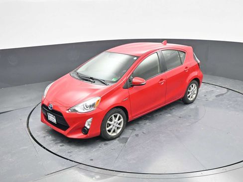 Used 2015 Toyota Prius C Three image 24