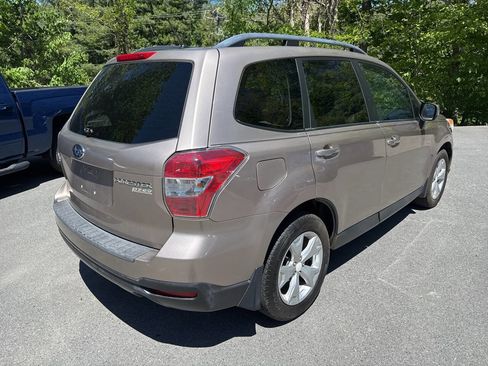 Used 2015 Subaru Forester 2.5i Premium w/ All-Weather Package AWD/4WD image 5