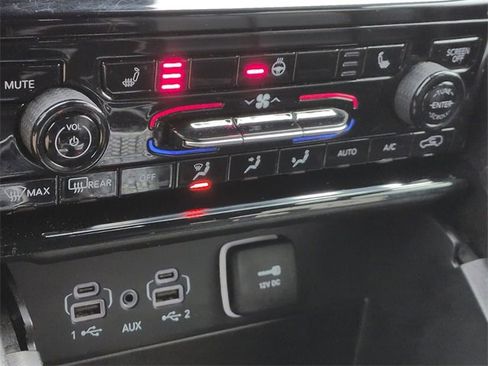 Used 2024 Jeep Grand Cherokee Limited image 22