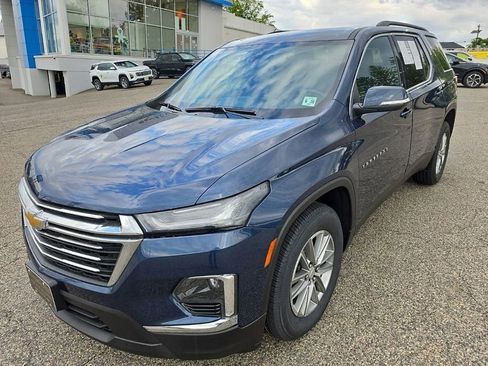 Used 2023 Chevrolet Traverse LT AWD/4WD image 7