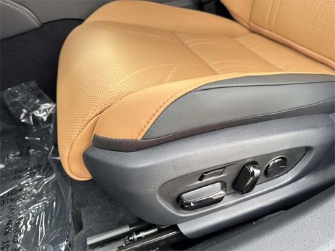 New 2025 Lexus ES 350 Ultra Luxury image 19