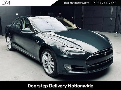 Used 2014 Tesla Model S 85 RWD image 9