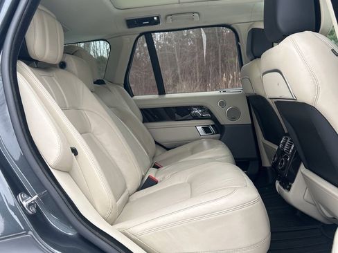Used 2019 Land Rover Range Rover Autobiography image 14