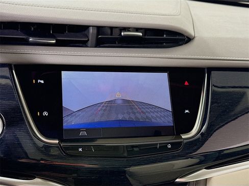Used 2024 Cadillac XT6 Premium Luxury image 8