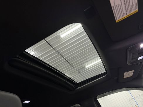 Used 2022 GMC Sierra 1500 AT4 w/ Technology Package image 31