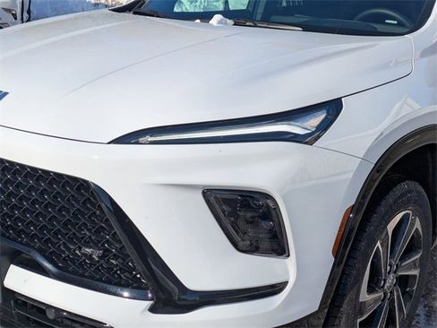 Used 2025 Buick Enclave Sport Touring image 9