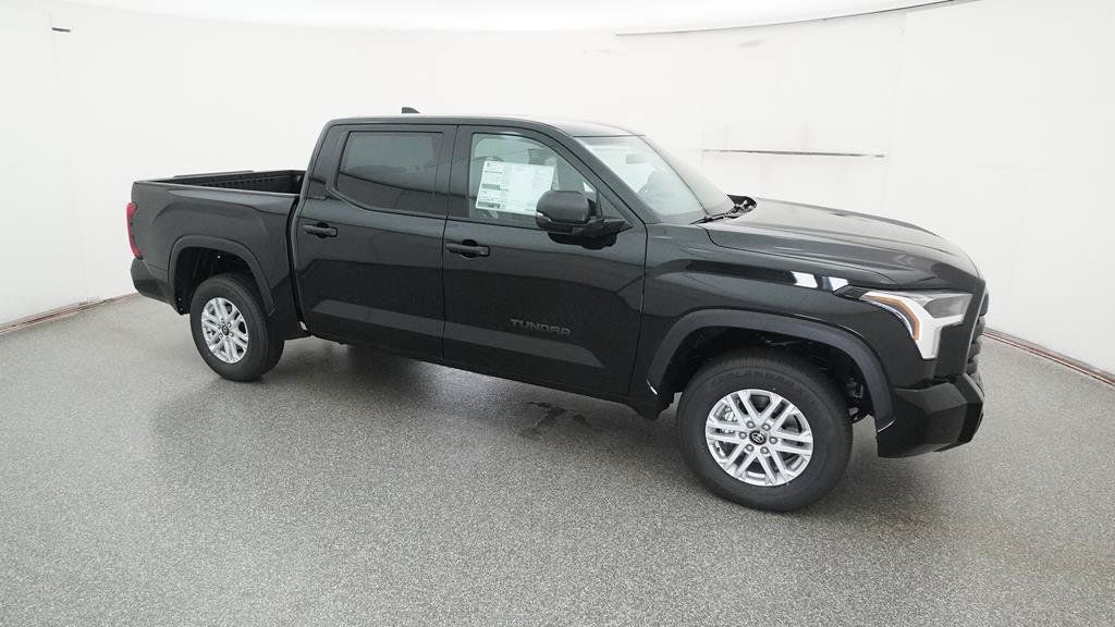 New 2025 Toyota Tundra SR5 w/ SR5 Convenience Package AWD/4WD image 15