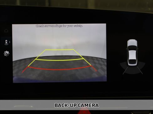 Certified 2023 Hyundai Elantra Limited w/ Preferred Accessory Package image 8