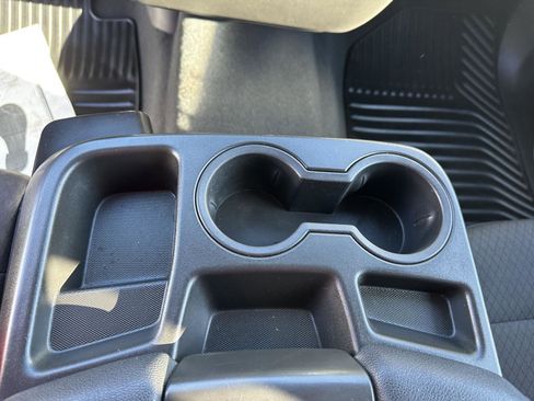 Used 2023 Chevrolet Silverado 1500 LT image 32