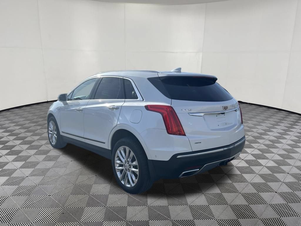 Certified 2017 Cadillac XT5 Platinum w/ Driver Assist Package AWD/4WD image 3