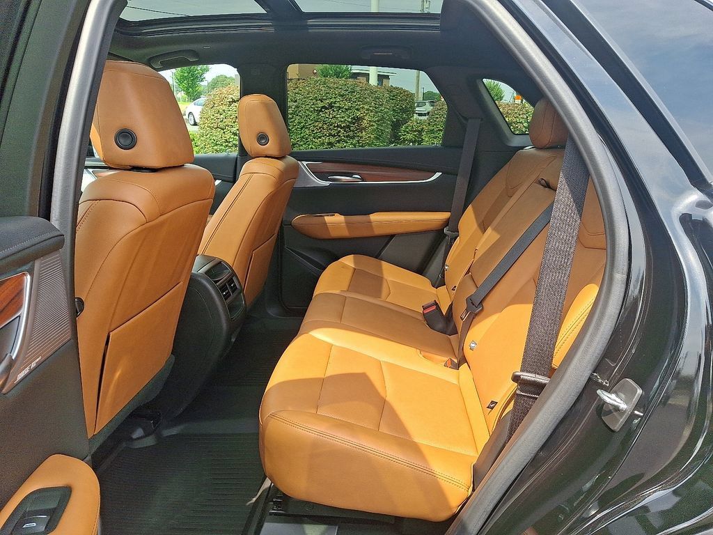 Certified 2024 Cadillac XT5 Premium Luxury w/ LPO, Floor Liner Package AWD/4WD image 10