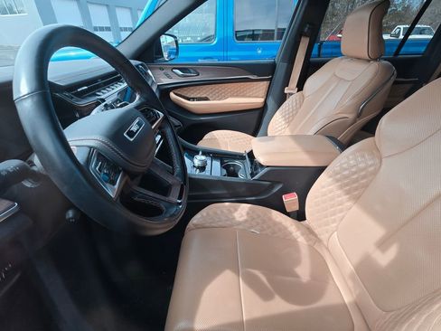 Used 2023 Jeep Grand Cherokee Summit w/ Advanced Protech Group IV image 8