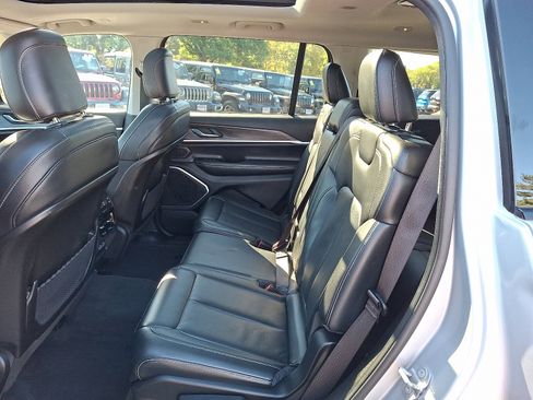 Used 2021 Jeep Grand Cherokee L Limited image 11