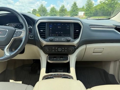 Used 2022 GMC Acadia Denali w/ Denali Ultimate Package FWD image 19
