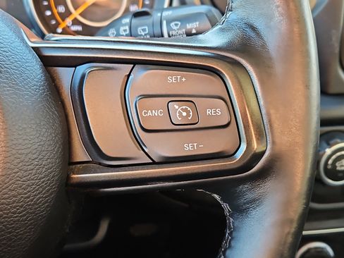 Used 2020 Jeep Wrangler Sport image 17