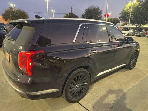 Used 2023 Hyundai Palisade Calligraphy image 5