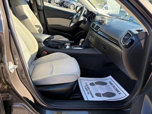 Used 2014 MAZDA MAZDA3 i Touring image 13