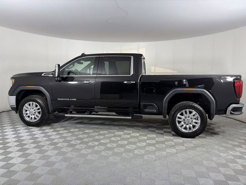 Used 2022 GMC Sierra 3500 SLT w/ SLT Premium Package image 4