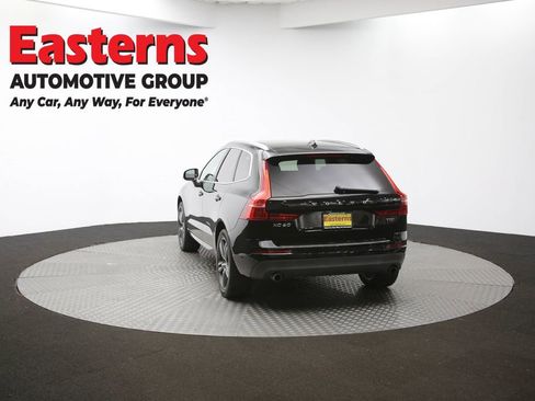 Used 2019 Volvo XC60 T5 Momentum w/ Multimedia Package image 37