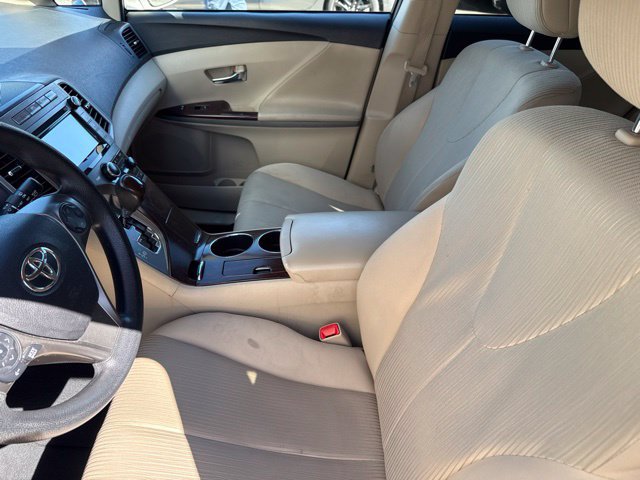 Used 2015 Toyota Venza LE FWD image 4