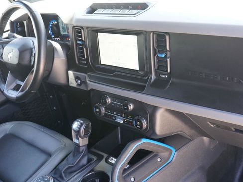 Used 2023 Ford Bronco Black Diamond w/ Sasquatch Package AWD/4WD image 29