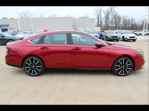 New 2026 Honda Accord Touring image 3