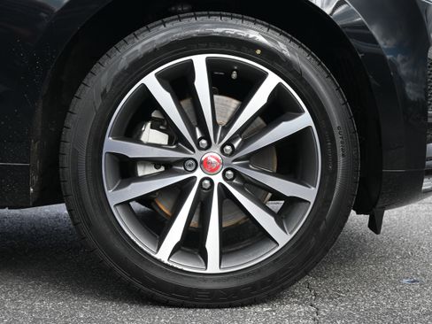 Used 2023 Jaguar F-PACE S AWD/4WD image 12