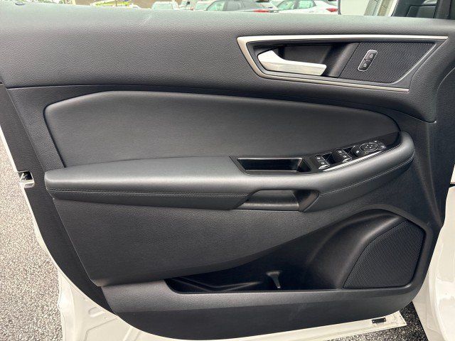 Used 2020 Ford Edge SEL w/ Convenience Package AWD/4WD image 14