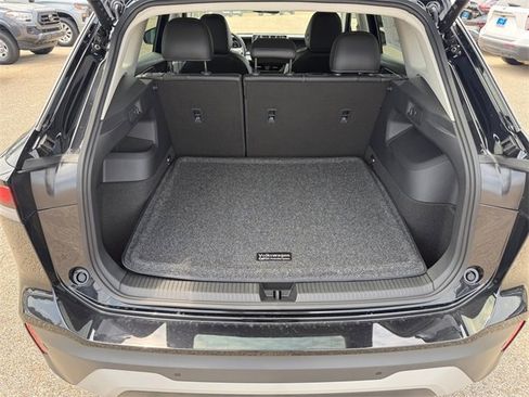 New 2025 Volkswagen Tiguan SE image 21