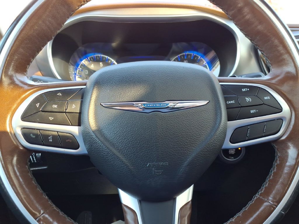 Used 2019 Chrysler Pacifica Limited FWD image 24