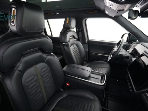 Used 2026 Rivian R1S Adventure AWD/4WD image 23