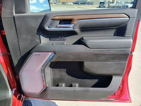 Used 2024 Chevrolet Silverado 1500 High Country w/ High Country Premium Package image 15