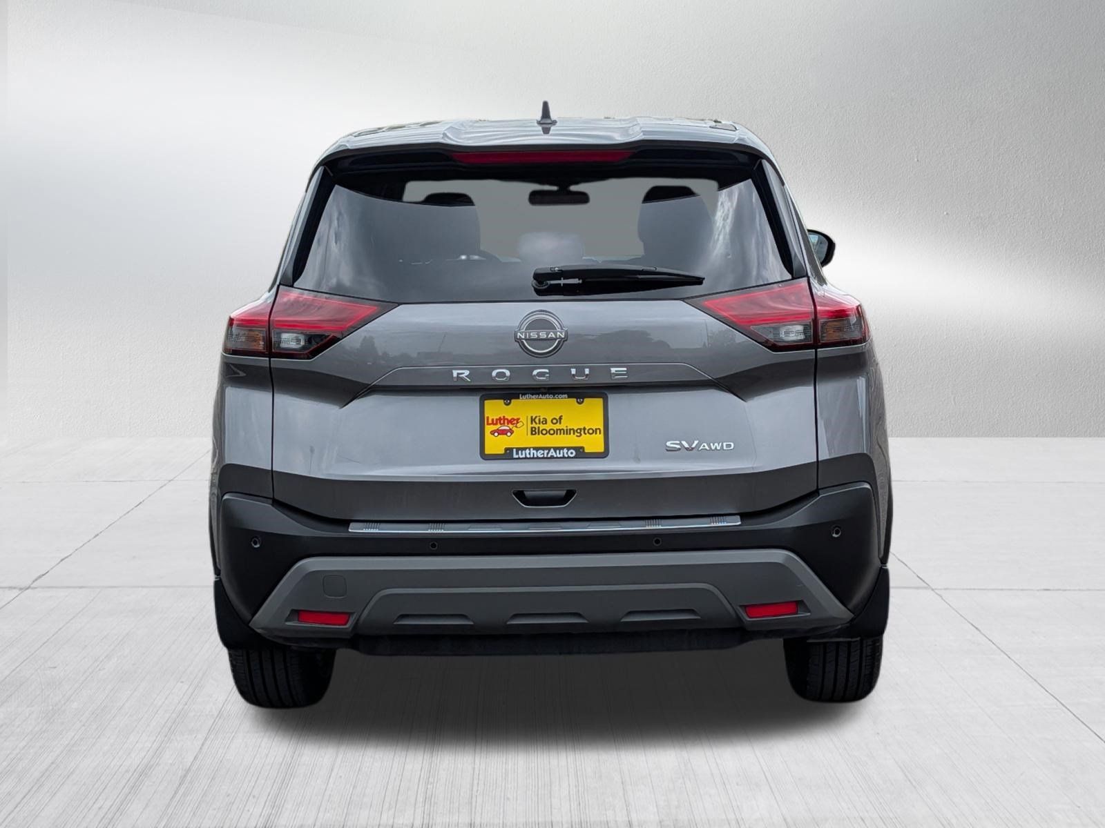 Used 2023 Nissan Rogue SV AWD/4WD image 6
