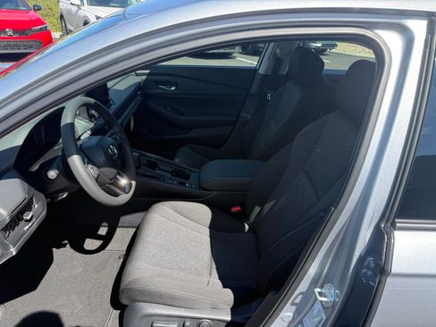 New 2025 Honda Accord SE image 8